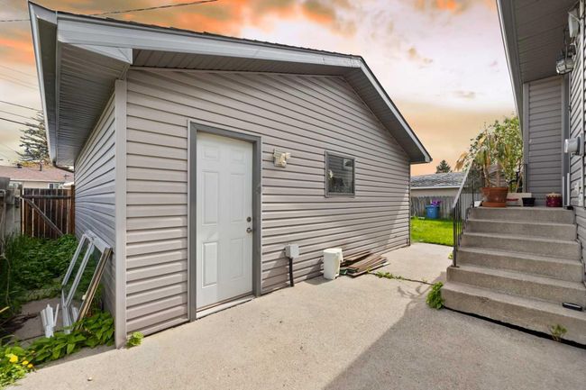 83 Penmeadows Place Se, House other with 4 bedrooms, 2 bathrooms and 2 parking in Calgary AB | Image 4