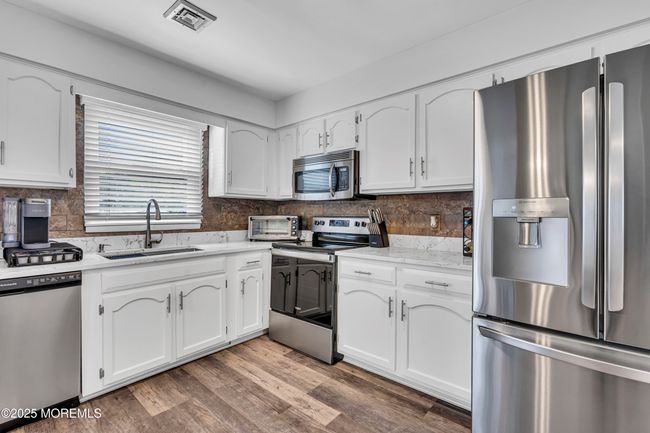 711 Chelsea St, House other with 4 bedrooms, 2 bathrooms and null parking in Forked River NJ | Image 6