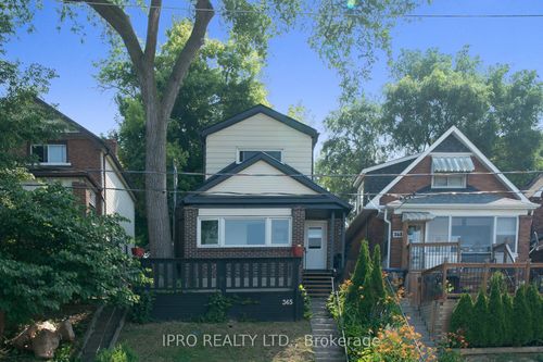 365 Silverthorn Ave, York, ON, M6M3G7 | Card Image