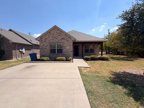 161 E Canton St, Palmer, TX, 75152-9669 | Card Image