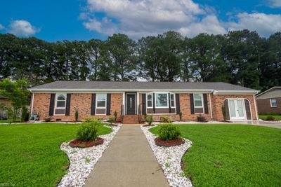 809 Arnold Palmer Drive, House other with 4 bedrooms, 2 bathrooms and null parking in Portsmouth VA | Image 1