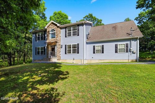1212 N Whittaker Dr, Bushkill, PA, 18324-6906 | Card Image
