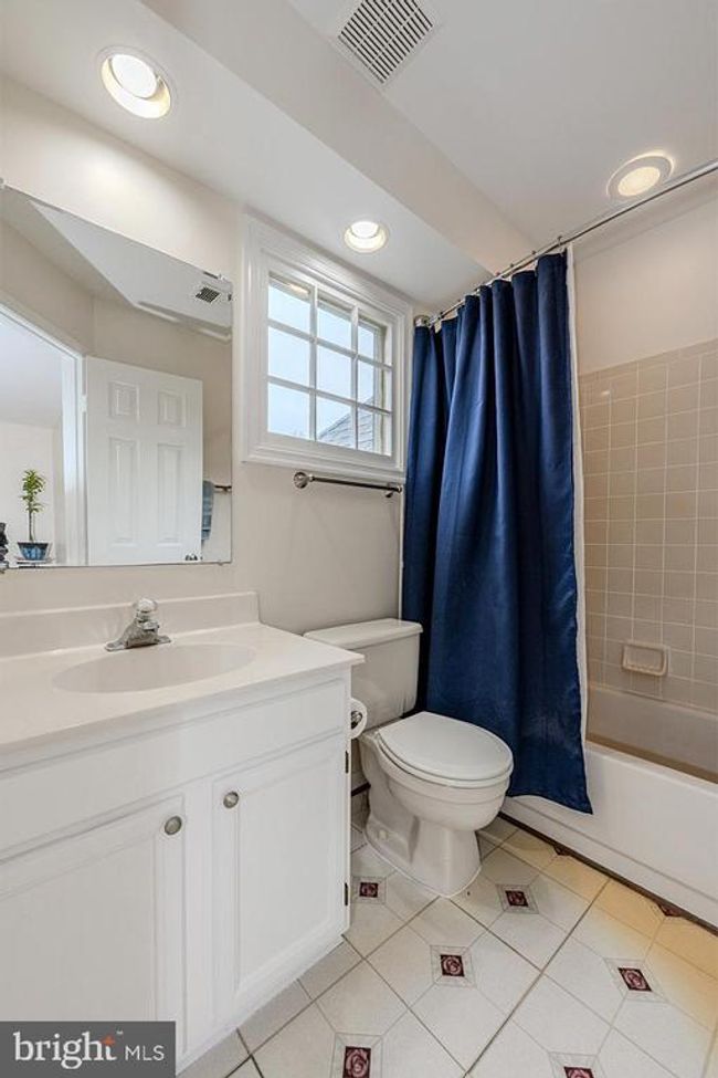 12836 Mill Brook Ct, Townhouse with 4 bedrooms, 4 bathrooms and null parking in WOODBRIDGE VA | Image 26