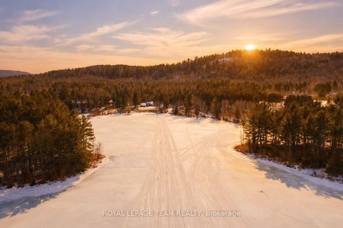 1855 Old Barry'S Bay Road S, Madawaska Valley, ON, K0B1K0 | Card Image