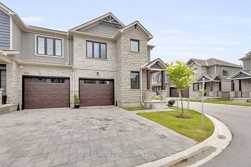124-93 Stonefield Lane, Ilderton, ON, N0M2A0 | Card Image