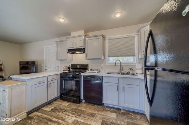 Bright and spacious Kitchen | Image 7