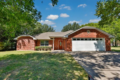 1423 S Howeth St, Gainesville, TX, 76240-5911 | Card Image