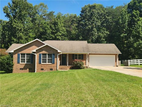 134 Lauten Loop, Madison, NC, 27025-7767 | Card Image
