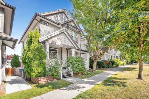 6192 150 St, Surrey, BC, V3S3H8 | Card Image