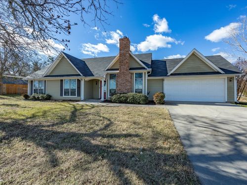 202 S Stratton Street, Decatur, TX, 76234 | Card Image