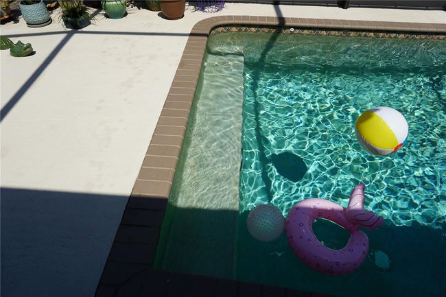 Heated salt system pool | Image 38