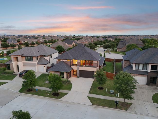 Aerial perspective of suburban area | Image 33