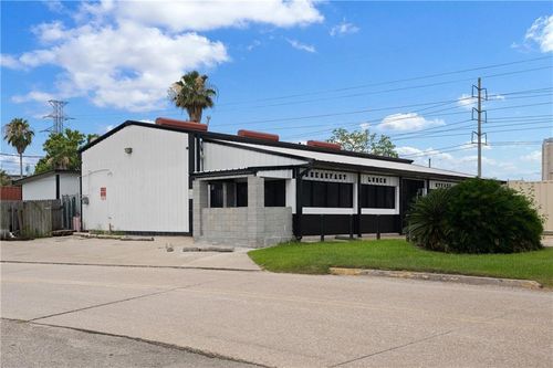3716 Downman Rd, New Orleans, LA, 70126-5179 | Card Image