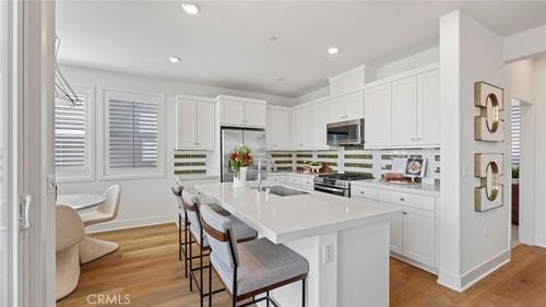 345 Proctor, Irvine, CA, 92618-5903 | Card Image