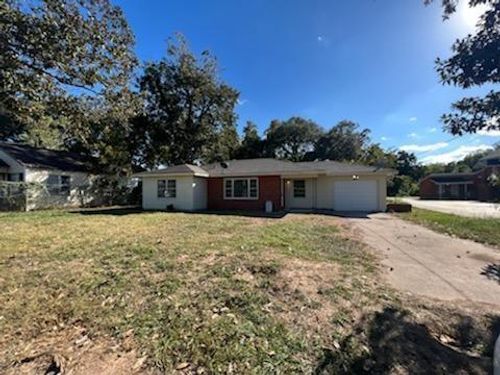 1013 W Spanish Camp Rd, Wharton, TX, 77488-3634 | Card Image