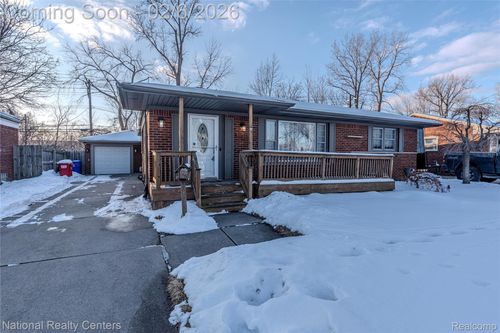 32653 Beacon Ln, Fraser, MI, 48026-2110 | Card Image