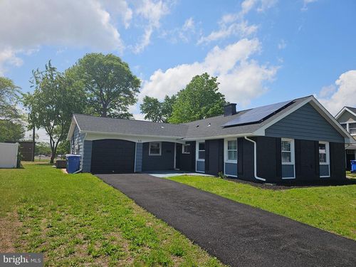 55 Bartlett Ln, Willingboro, NJ, 08046-3905 | Card Image