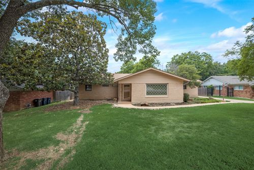 5700 Wessex Ave, Fort Worth, TX, 76133-2825 | Card Image