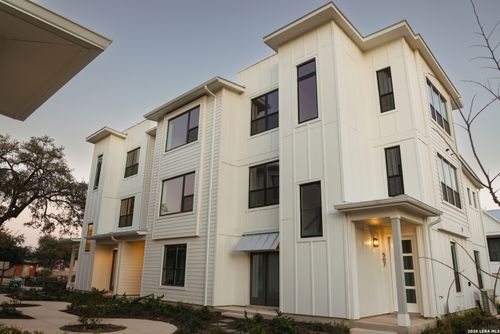 2-543 Mcmonigal Place, San Antonio, TX, 78210 | Card Image