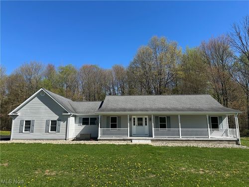 5869 Amy Boyle Rd Ne, Brookfield, OH, 44403-8719 | Card Image