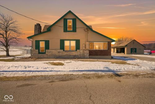 8527 S 500 W, Edinburgh, IN, 46124-9666 | Card Image