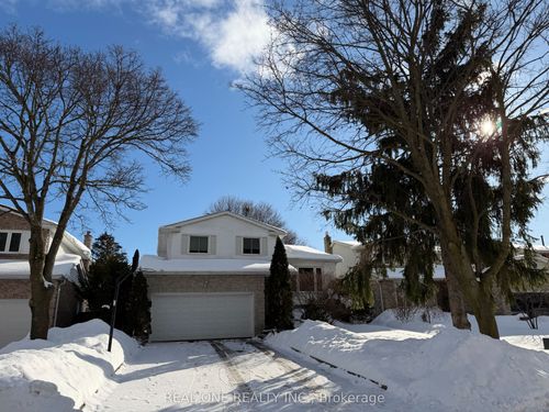 9 Breckonwood Cres, Thornhill, ON, L3T5G8 | Card Image