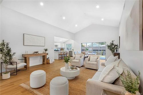 5759 Jamieson Ave, Encino, CA, 91316-1043 | Card Image