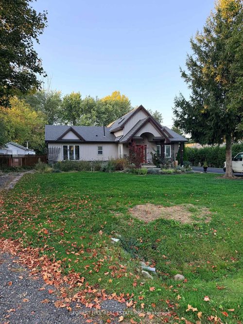 b1-240 Martins St, Pickering, ON, L1X0K1 | Card Image