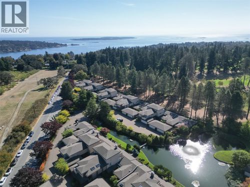 110-2345 Cedar Hill Cross Rd, Victoria, BC, V8P5M8 | Card Image