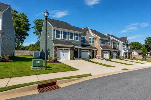 131 Marthawood Ln, Greer, SC, 29650-2292 | Card Image