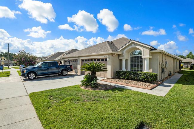 31932 Stillmeadow Drive, House other with 3 bedrooms, 2 bathrooms and null parking in WESLEY CHAPEL FL | Image 2