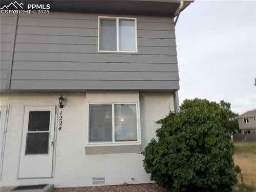 1224 Soaring Eagle Dr, Colorado Springs, CO, 80915-3172 | Card Image