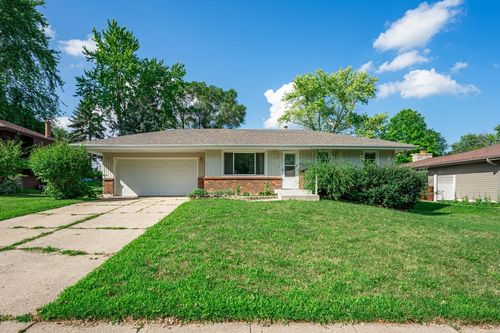 5516 Pebble Creek Trl, Loves Park, IL, 61111-4331 | Card Image