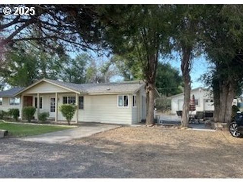 443 9th St, Metolius, OR, 97741-2457 | Card Image