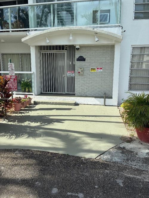 106-1600 Ne 114th St, Miami, FL, 33181 | Card Image