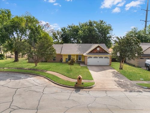 3032 Oak Valley Dr, Bedford, TX, 76021-3431 | Card Image