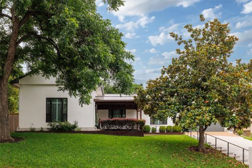 3511 Arrowhead Dr, Austin, TX, 78731-4801 | Card Image
