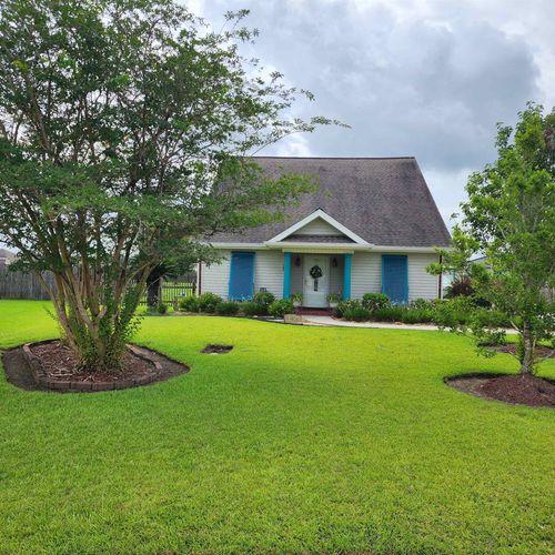 146 Biloxi Ct, Thibodaux, LA, 70301-7004 | Card Image