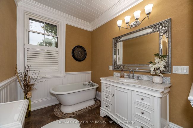 922 3rd Ave W, House other with 4 bedrooms, 3 bathrooms and 2 parking in Owen Sound ON | Image 26
