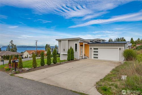 8728 Charel Dr, Blaine, WA, 98230-9517 | Card Image