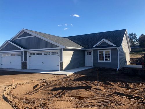 5055 Maple Leaf Path, Eau Claire, WI, 54703 | Card Image