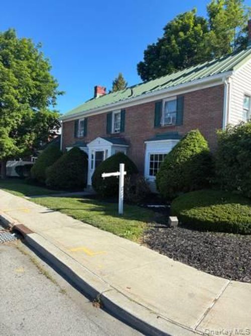 2 Wallkill Ave, Wallkill, NY, 12589-3147 | Card Image