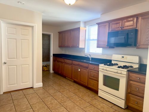 3b-29 Chase Street, Lynn, MA, 01902 | Card Image