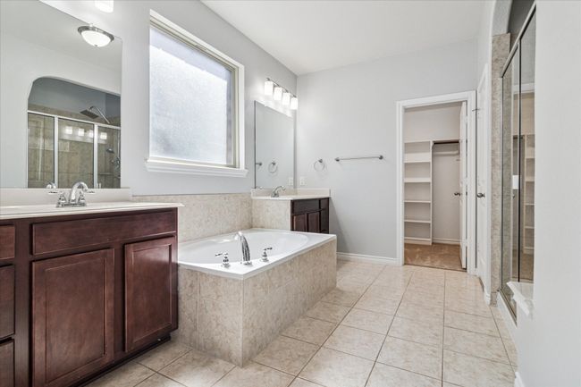 Primary bathroom | Image 19
