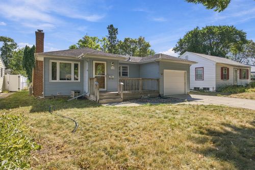1614 6th St S, Fargo, ND, 58103-4214 | Card Image