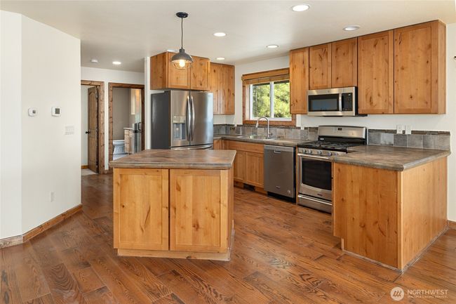 1201 Evergreen Valley Loop Rd, House other with 3 bedrooms, 2 bathrooms and 5 parking in Ronald WA | Image 8