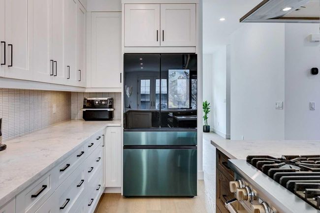 18 27 Avenue Sw, House other with 4 bedrooms, 4 bathrooms and 2 parking in Calgary AB | Image 11
