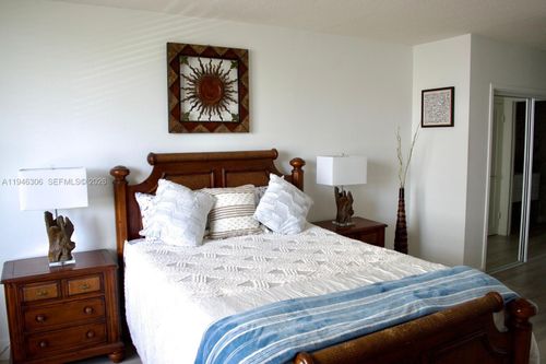 apt-423-3725 S Ocean Dr, Hollywood, FL, 33019-2907 | Card Image