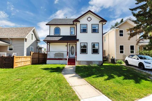 3939 50 Avenue, Sylvan Lake, AB, T4S1B7 | Card Image