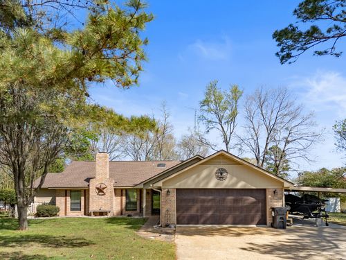 109 Old Barn Cir, Holly Lake Ranch, TX, 75765-7542 | Card Image